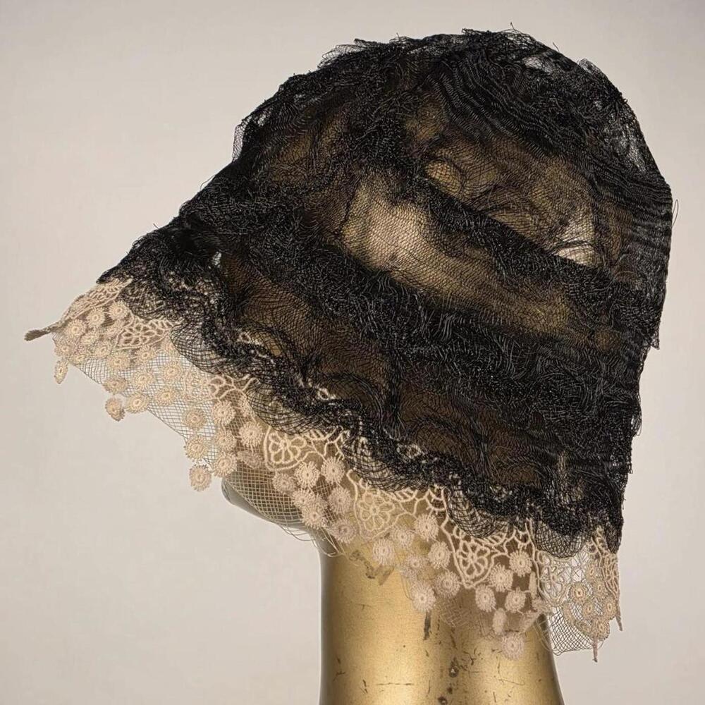1920’s Flapper Cloche Gothic Black and Cream Lace Hat.